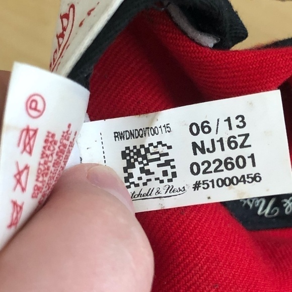 MITCHELL & NESS Chicago Bulls Trucker Hat - NEW - Picture 13 of 16